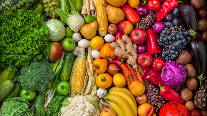 Fruits and vegetables ucumber, Broccoli, Tomato, peach, pear, bannana, grapes, lemons